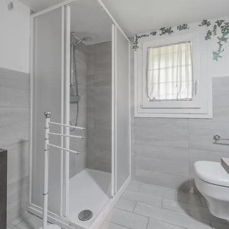 Realkasa Fondazza Flat * Болонья